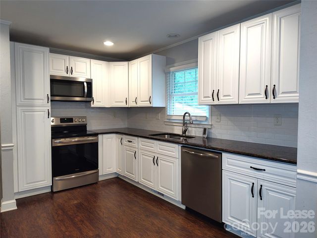 5812 Donegal Drive, Charlotte, NC 28212