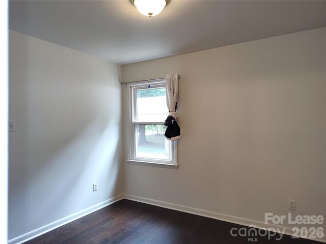 5812 Donegal Drive, Charlotte, NC 28212