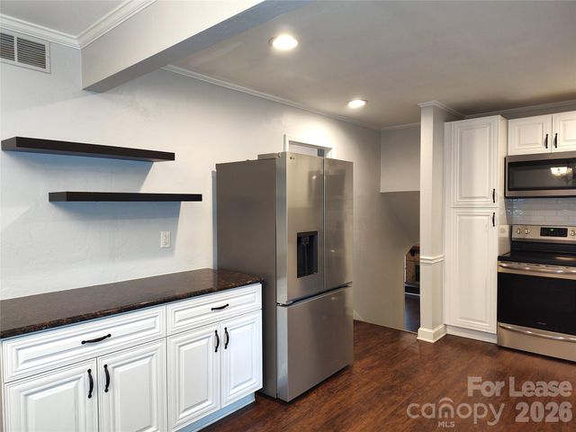 5812 Donegal Drive, Charlotte, NC 28212