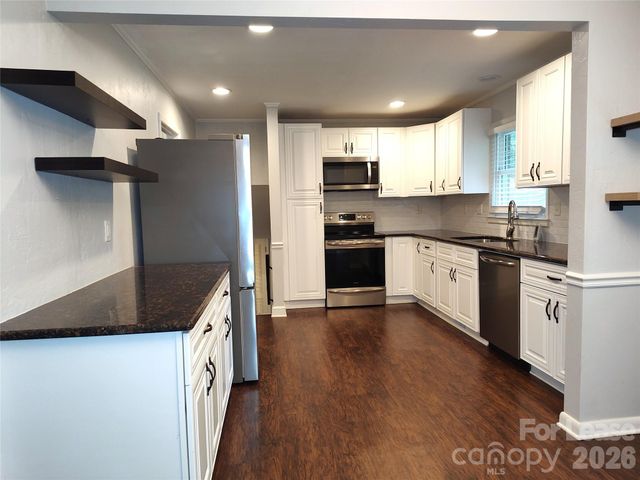 5812 Donegal Drive, Charlotte, NC 28212