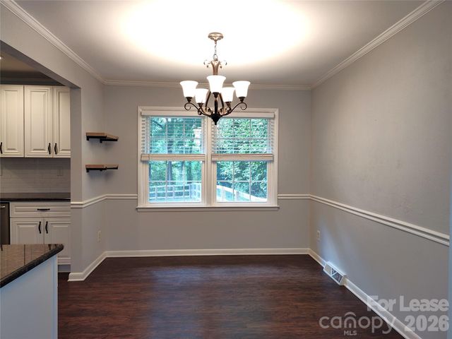 5812 Donegal Drive, Charlotte, NC 28212