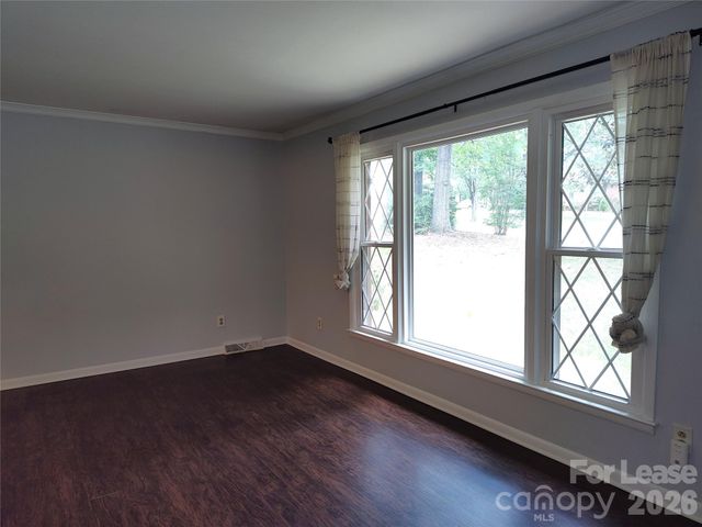 5812 Donegal Drive, Charlotte, NC 28212