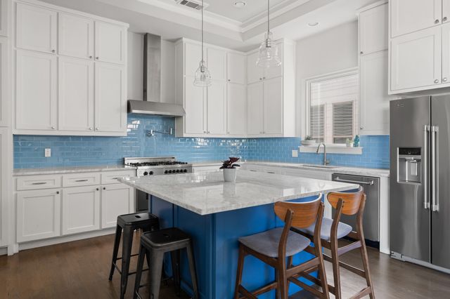 5818 Lindell Avenue B, Dallas, TX 75206