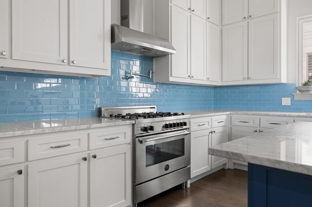 5818 Lindell Avenue B, Dallas, TX 75206