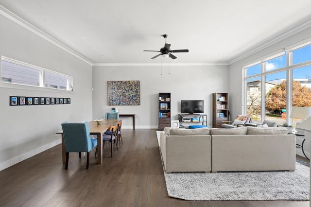 5818 Lindell Avenue B, Dallas, TX 75206