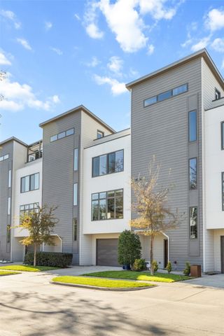 5818 Lindell Avenue B, Dallas, TX 75206