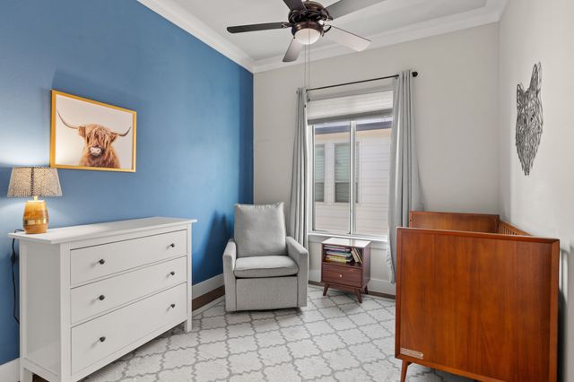 5818 Lindell Avenue B, Dallas, TX 75206