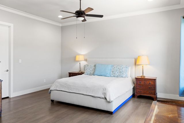 5818 Lindell Avenue B, Dallas, TX 75206