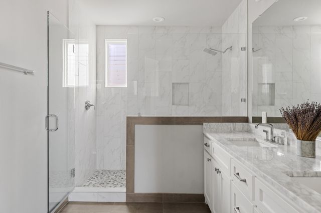 5818 Lindell Avenue B, Dallas, TX 75206