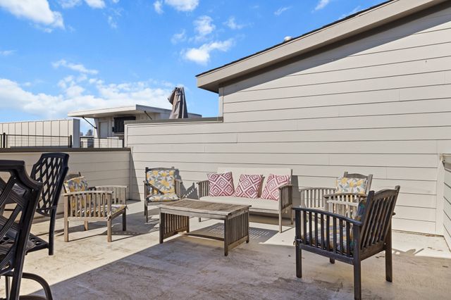 5818 Lindell Avenue B, Dallas, TX 75206