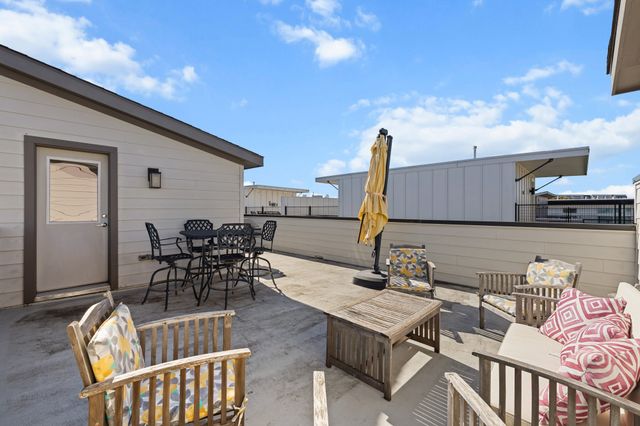 5818 Lindell Avenue B, Dallas, TX 75206