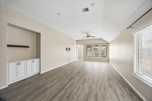 3738 Amoroso Drive, Iowa Colony, TX 77583