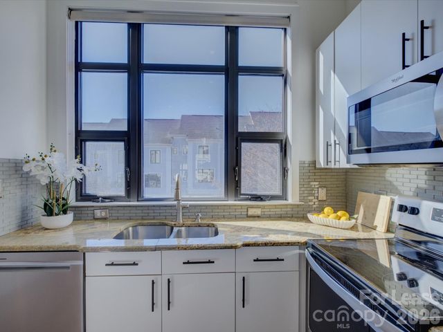 636 Garden District Drive, Charlotte, NC 28202