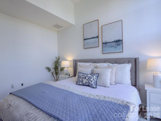 636 Garden District Drive, Charlotte, NC 28202