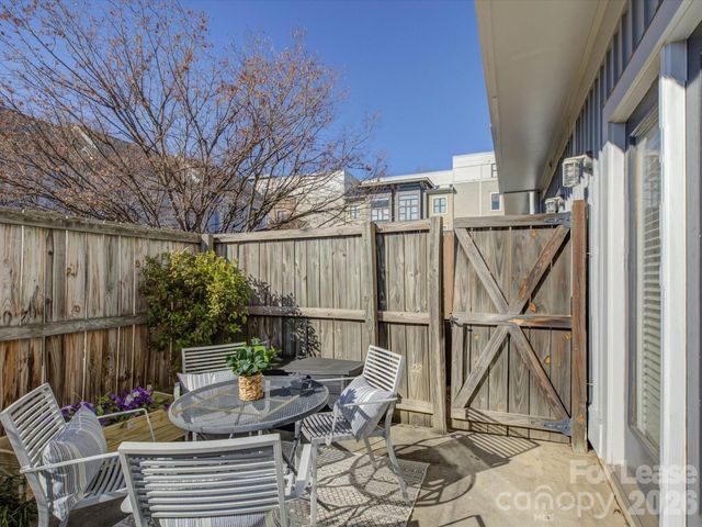 636 Garden District Drive, Charlotte, NC 28202