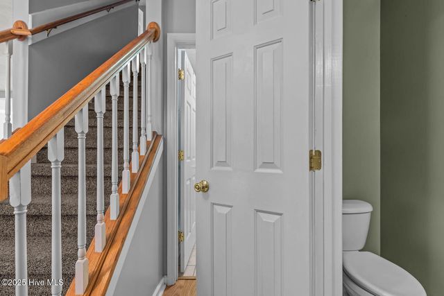 202 Wiltshire Court, Jacksonville, NC 28546