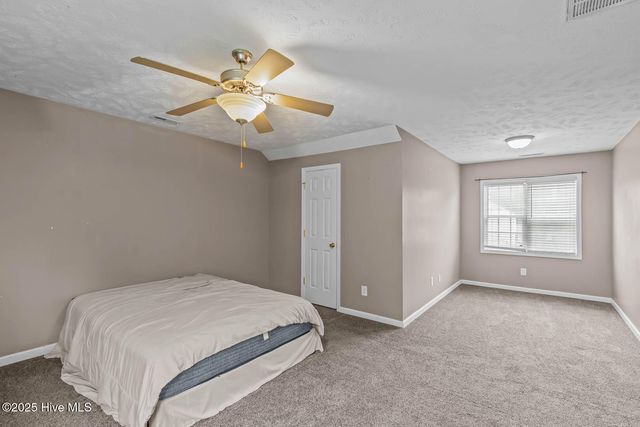 202 Wiltshire Court, Jacksonville, NC 28546