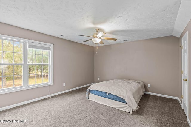 202 Wiltshire Court, Jacksonville, NC 28546