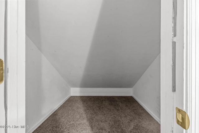 202 Wiltshire Court, Jacksonville, NC 28546