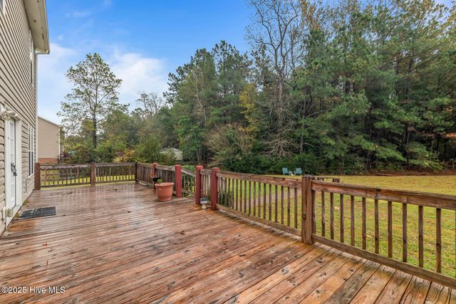 202 Wiltshire Court, Jacksonville, NC 28546