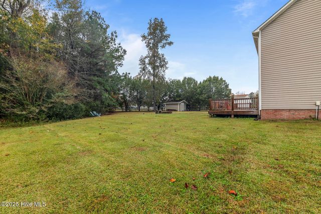 202 Wiltshire Court, Jacksonville, NC 28546