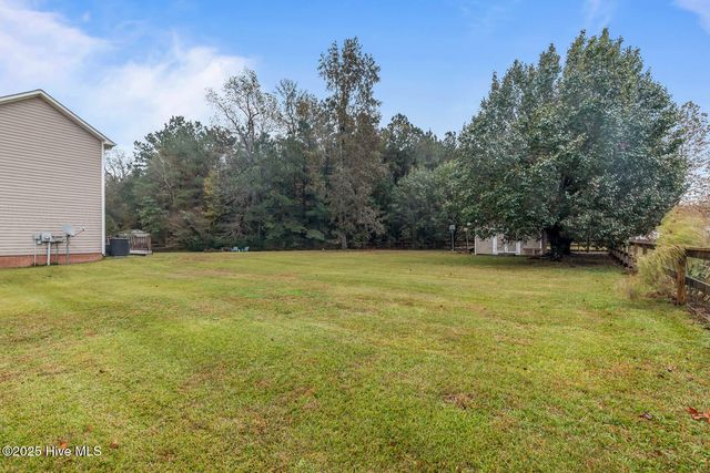 202 Wiltshire Court, Jacksonville, NC 28546
