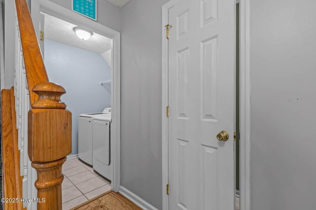 202 Wiltshire Court, Jacksonville, NC 28546