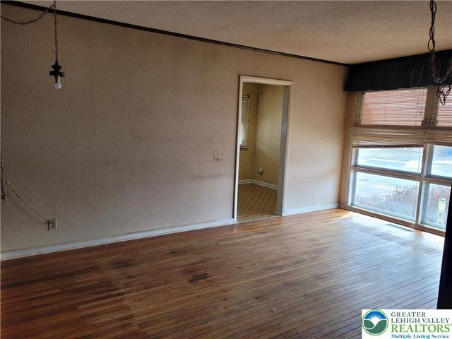 1568 Luzerne Street, Bethlehem City, PA 18017