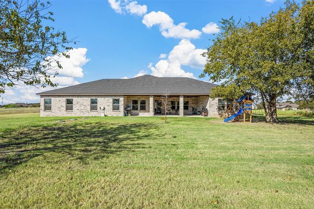 1055 Encino Court, Wills Point, TX 75169