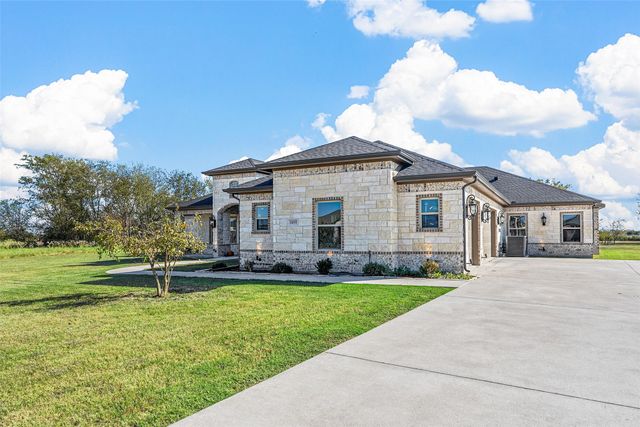 1055 Encino Court, Wills Point, TX 75169