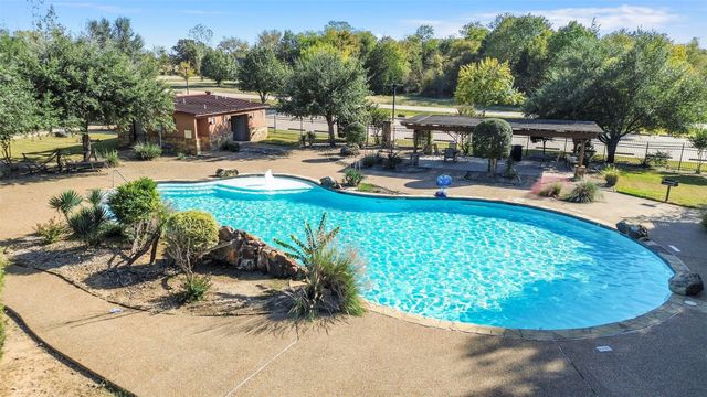 1055 Encino Court, Wills Point, TX 75169