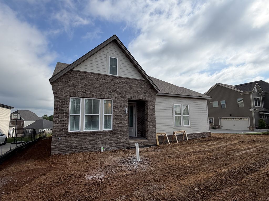 192 Phillips Bnd, Spring Hill, TN 37174