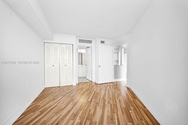3300 NE 191st Street LP03, Aventura, FL 33180