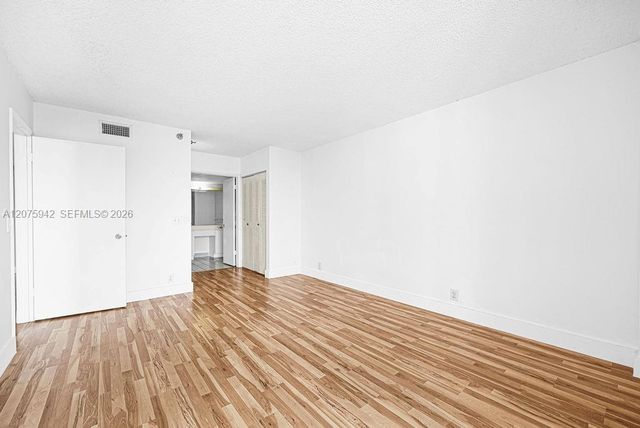 3300 NE 191st Street LP03, Aventura, FL 33180