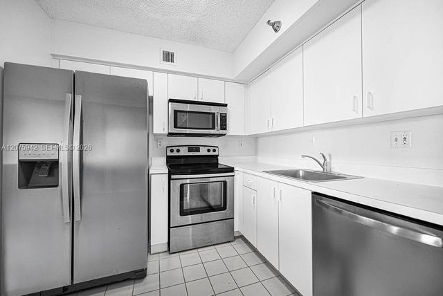 3300 NE 191st Street LP03, Aventura, FL 33180