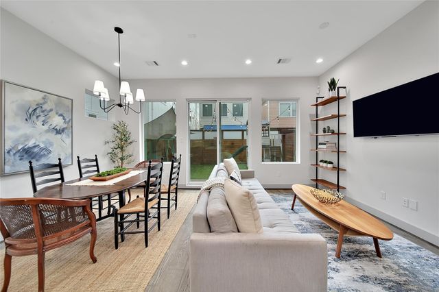 1205 E 28th Street, Houston, TX 77009