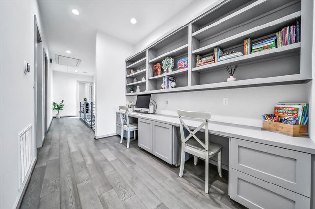 1205 E 28th Street, Houston, TX 77009
