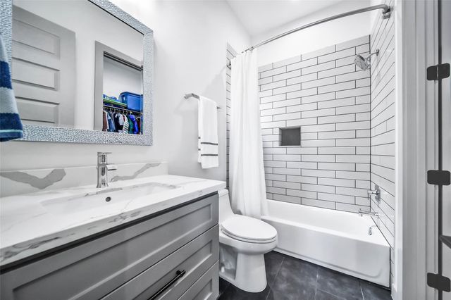 1205 E 28th Street, Houston, TX 77009
