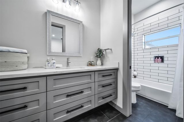 1205 E 28th Street, Houston, TX 77009