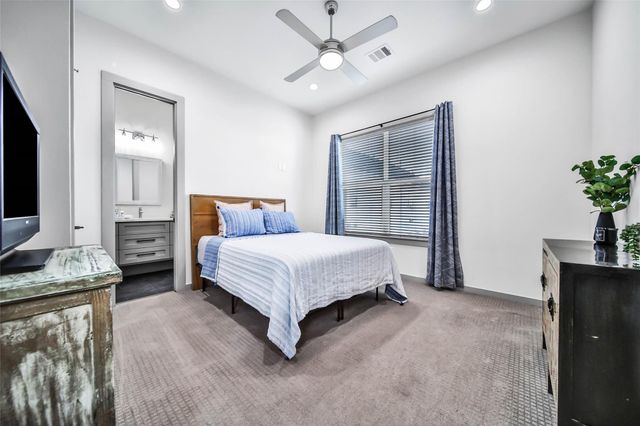 1205 E 28th Street, Houston, TX 77009