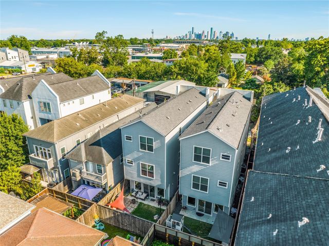 1205 E 28th Street, Houston, TX 77009