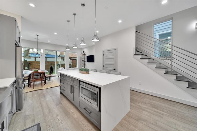 1205 E 28th Street, Houston, TX 77009