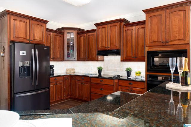 1005 WOODLANDS COVE, Helena, AL 35080