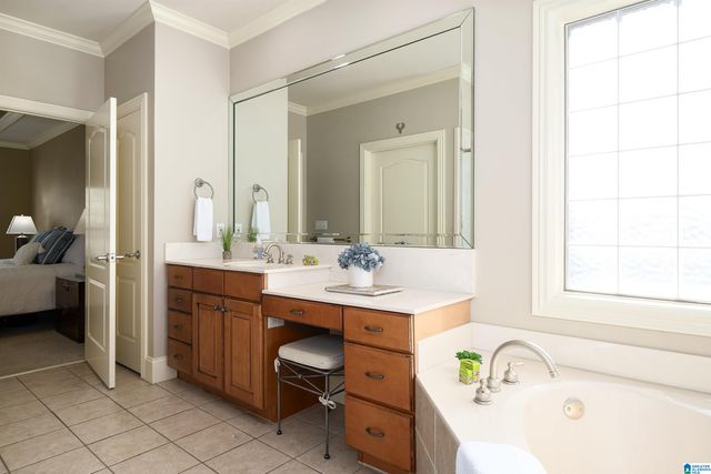 1005 WOODLANDS COVE, Helena, AL 35080