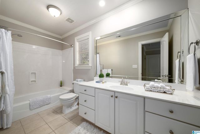 1005 WOODLANDS COVE, Helena, AL 35080