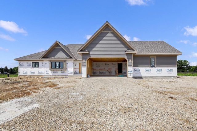 W297N8135 Meadow Bliss DRIVE, Sussex, WI 53089