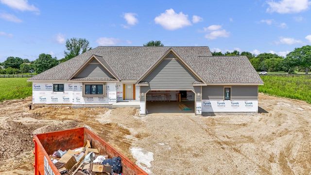 W297N8135 Meadow Bliss DRIVE, Sussex, WI 53089