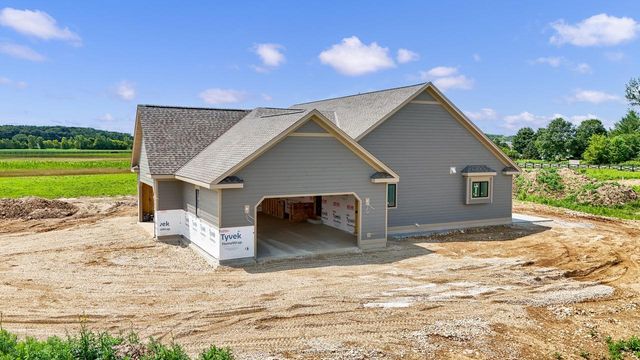 W297N8135 Meadow Bliss DRIVE, Sussex, WI 53089