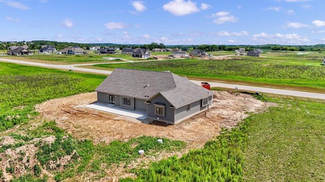 W297N8135 Meadow Bliss DRIVE, Sussex, WI 53089