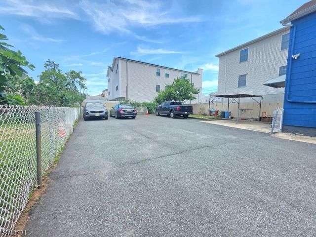 805 4Th Ave, Elizabeth City, NJ 07202